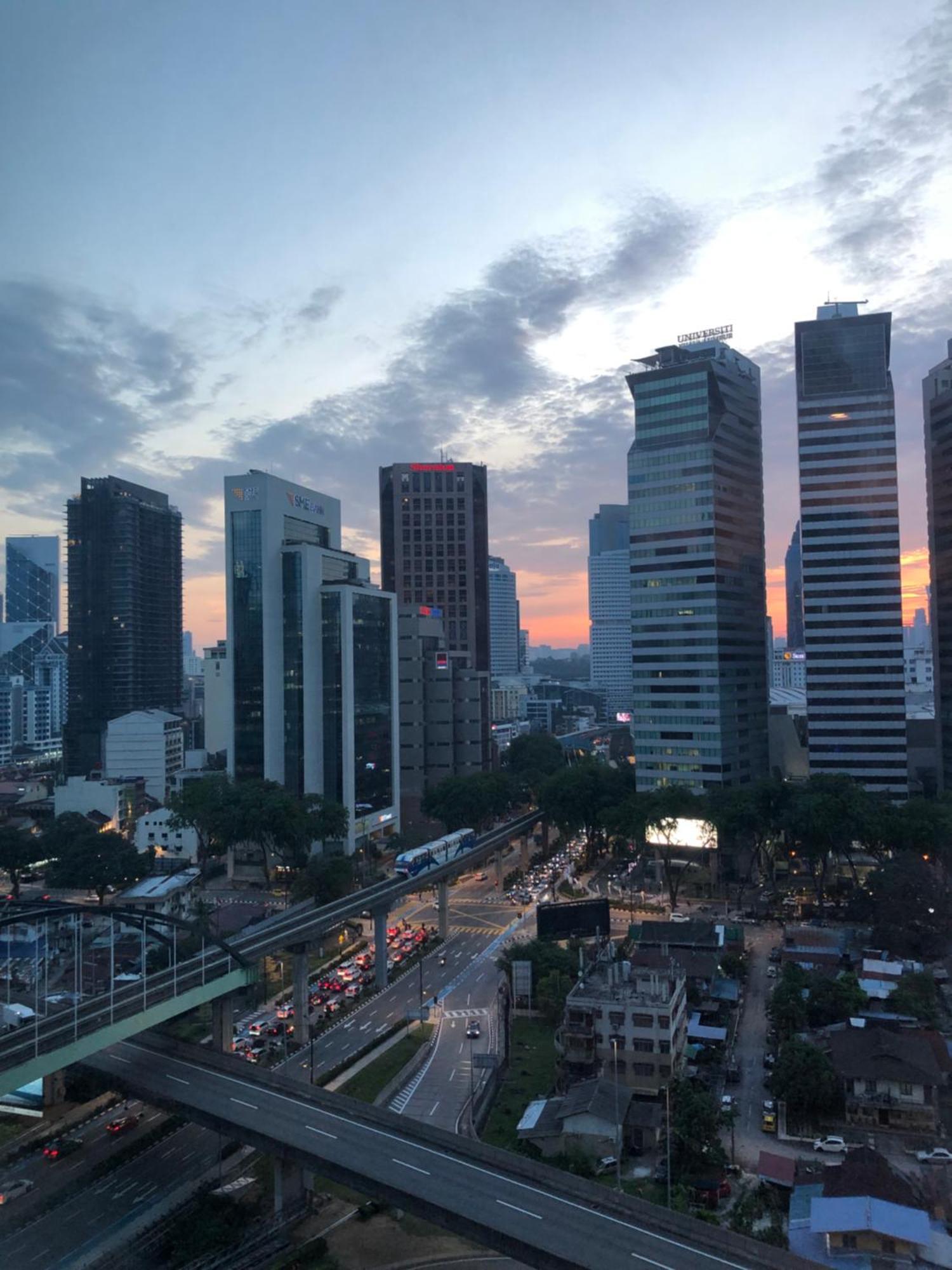 クアラルンプールPlatinum Klcc Pool Viewアパートメント エクステリア 写真