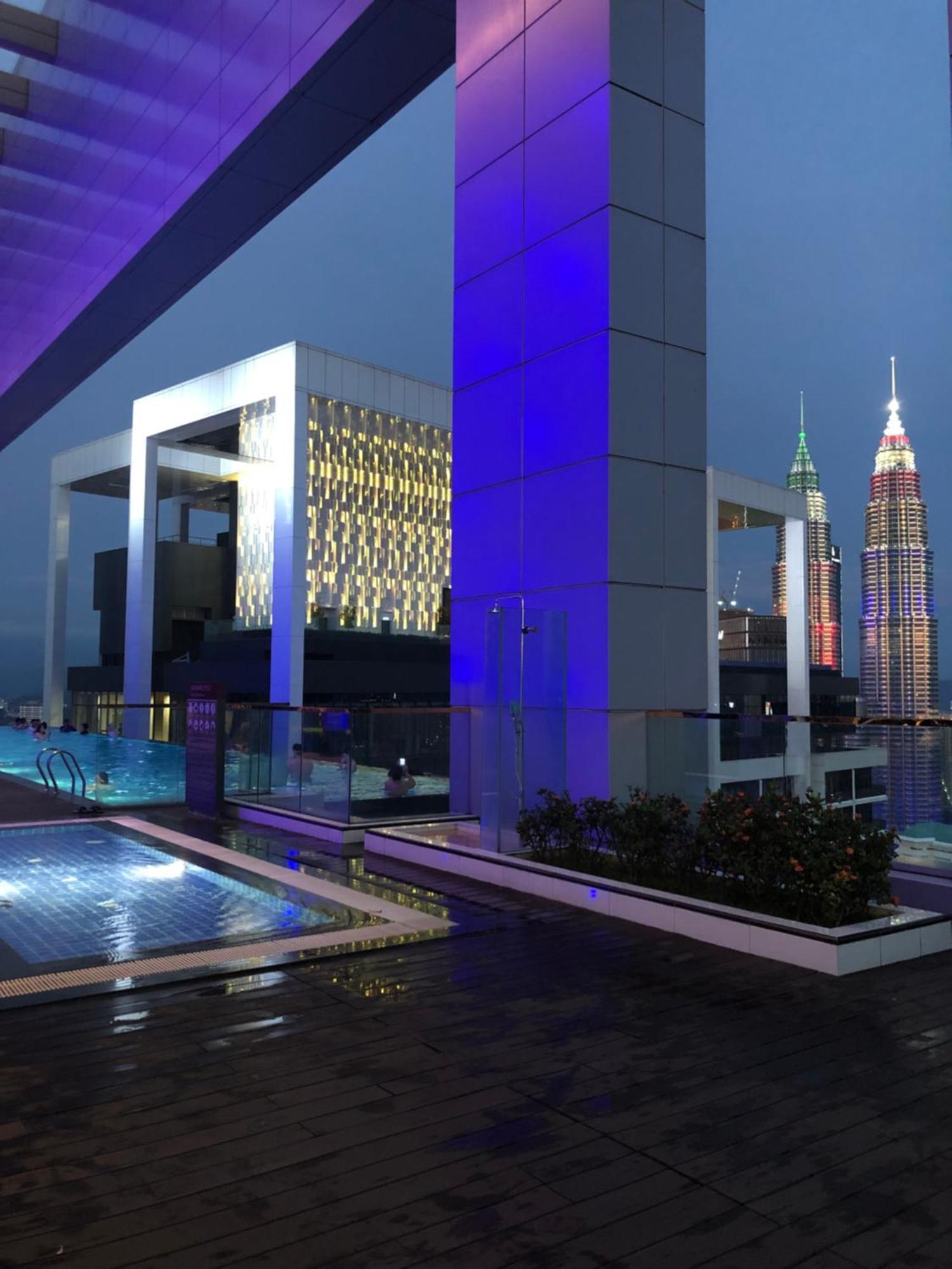 クアラルンプールPlatinum Klcc Pool Viewアパートメント エクステリア 写真